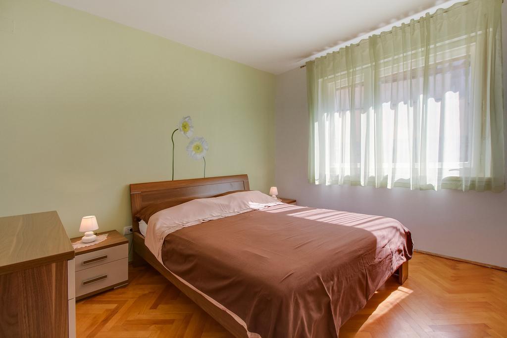 Apartment Bambi Mali Losinj Ngoại thất bức ảnh