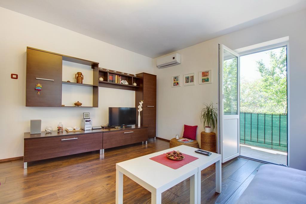 Apartment Bambi Mali Losinj Ngoại thất bức ảnh